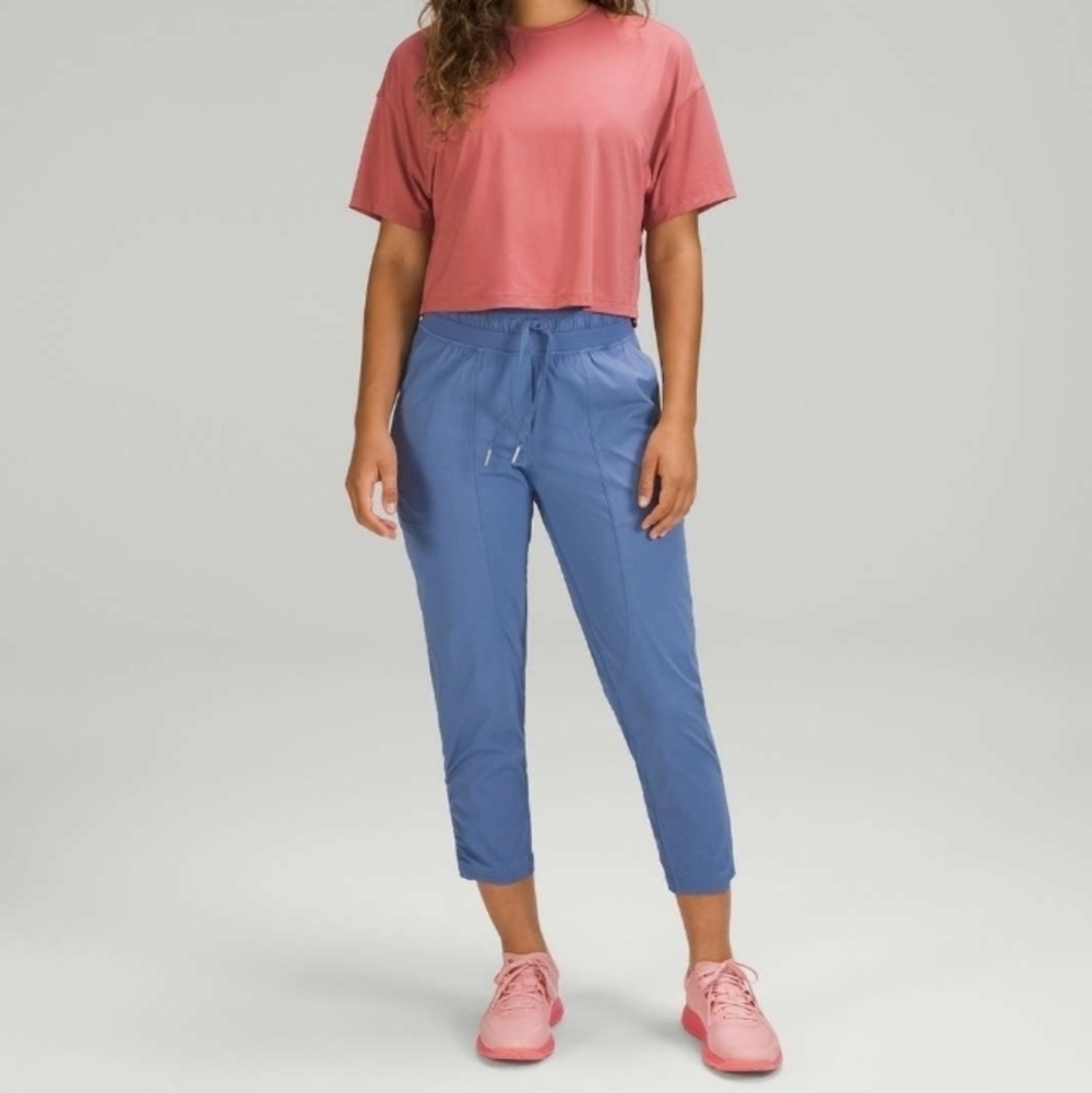Lululemon Dance Studio Crop